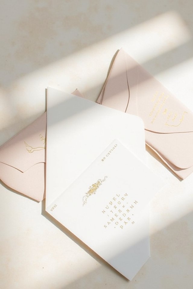 minimalist envelope design elegance