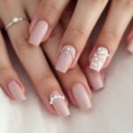 minimalist neutral bridesmaid nails