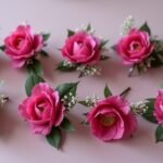 modern wedding floral accents